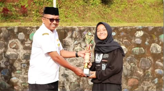 Juara 1 —  Safety Riding Skill Competition