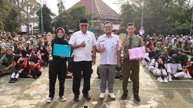 Penyerahan Piala dan Sertifikat lomba Safety Riding Skill Competition Tahun 2025