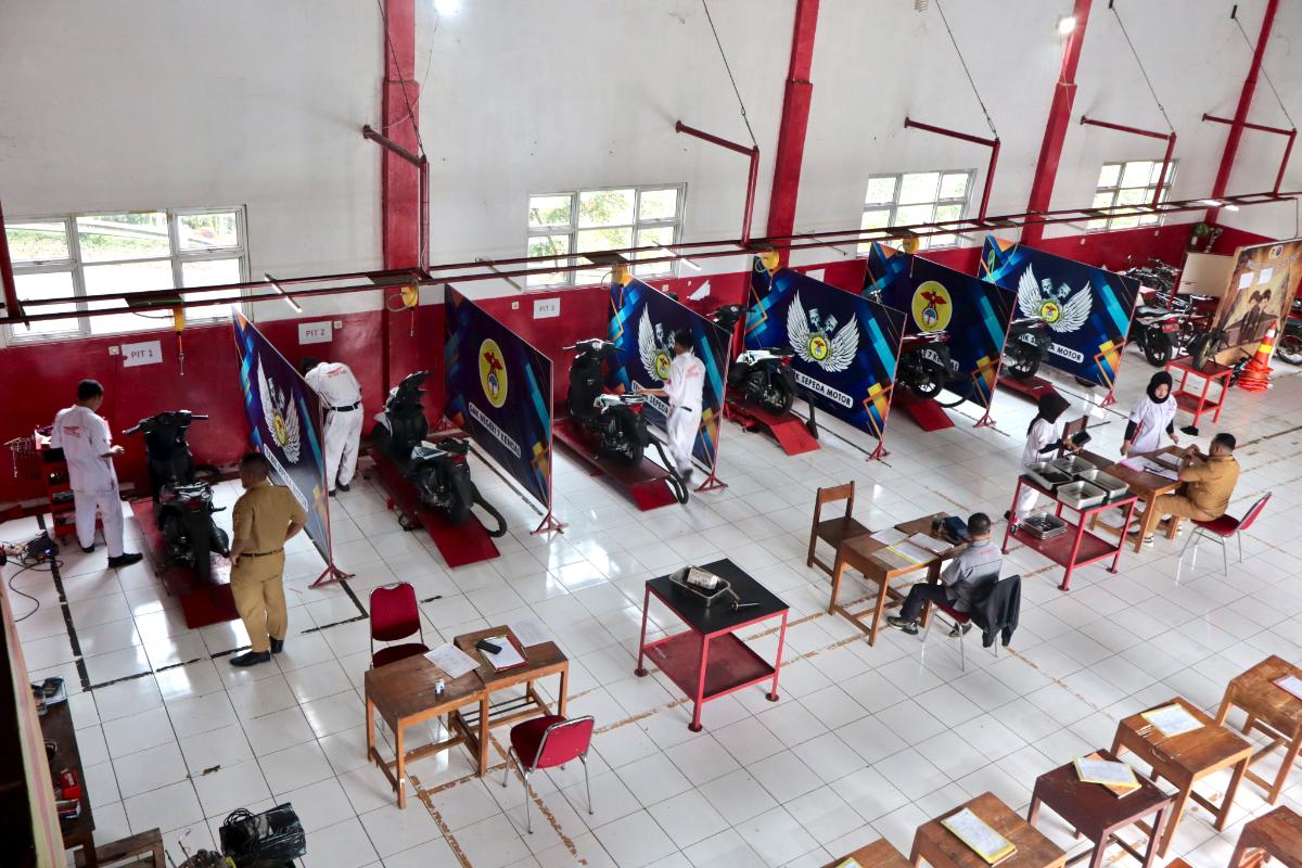 image slide Lab Bengkel SMKN 7 Kendal