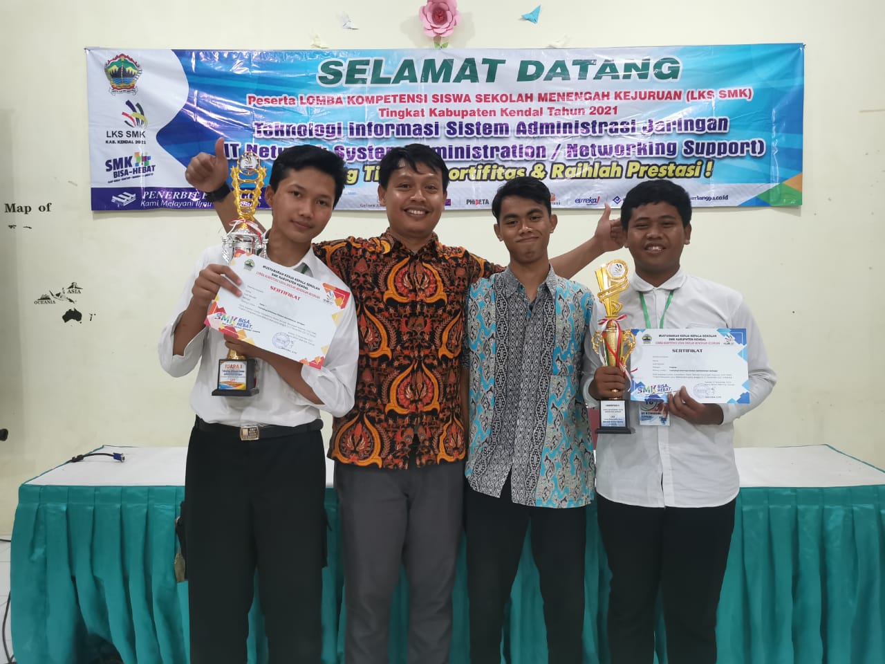 SMK Negeri 7 Kendal Raih Dua Juara LKS 2021, Juara 1 Networking Support dan Juara 3 Web Design