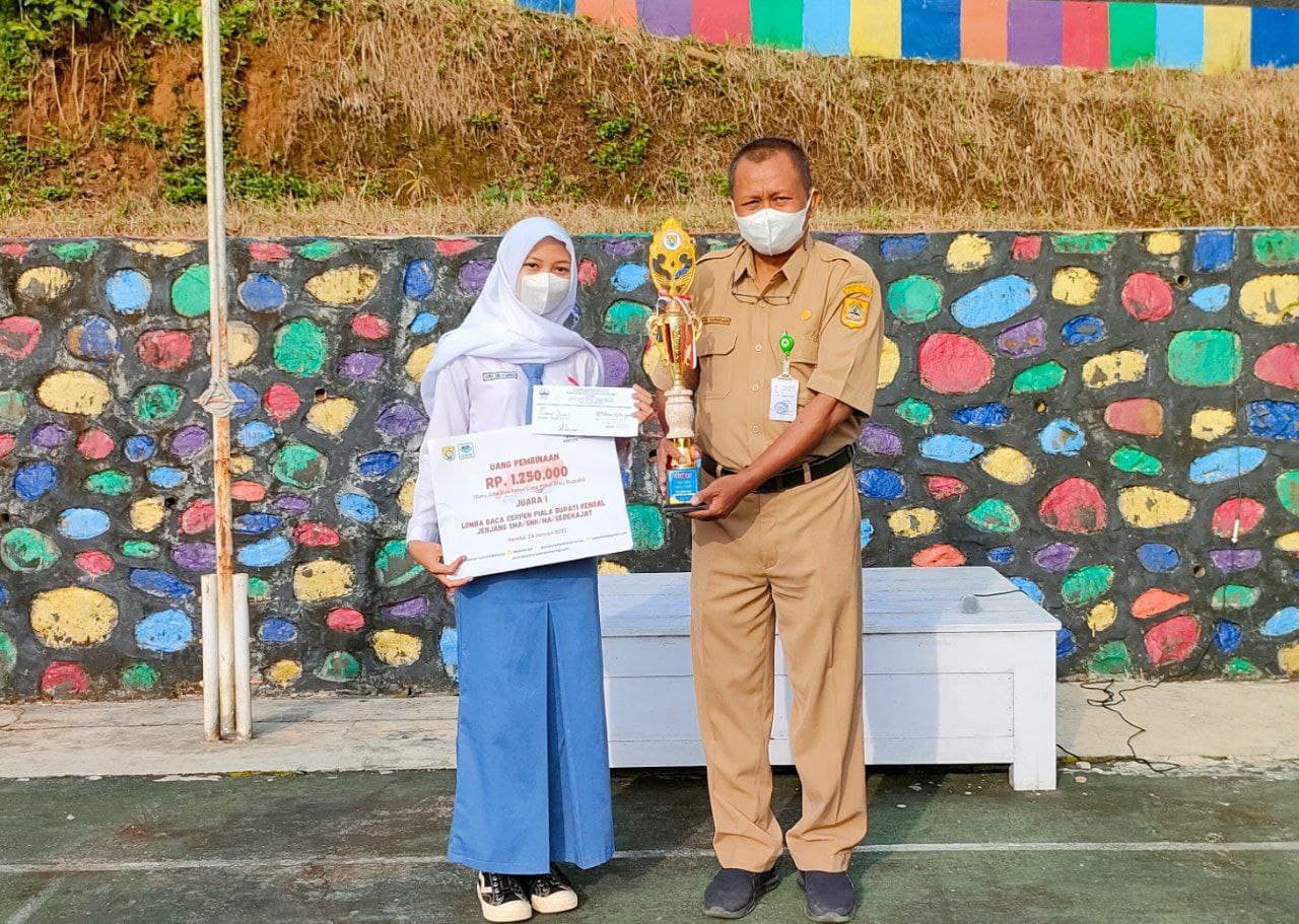 SMK Negeri 7 Kendal Raih Juara 1 Lomba Baca Cerpen Piala Bupati Kendal
