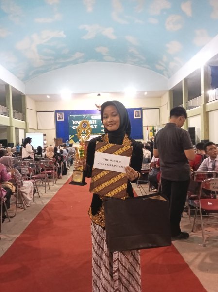 Juara 1 lomba story telling Bahasa Inggris tingkat Provinsi Jawa Tengah dan Provinsi Jawa Barat Universitas Panca Sakti Tegal 2025