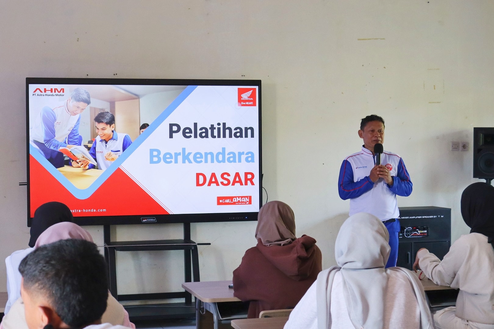 Road Safety Adventure Bersama AHASS Motor