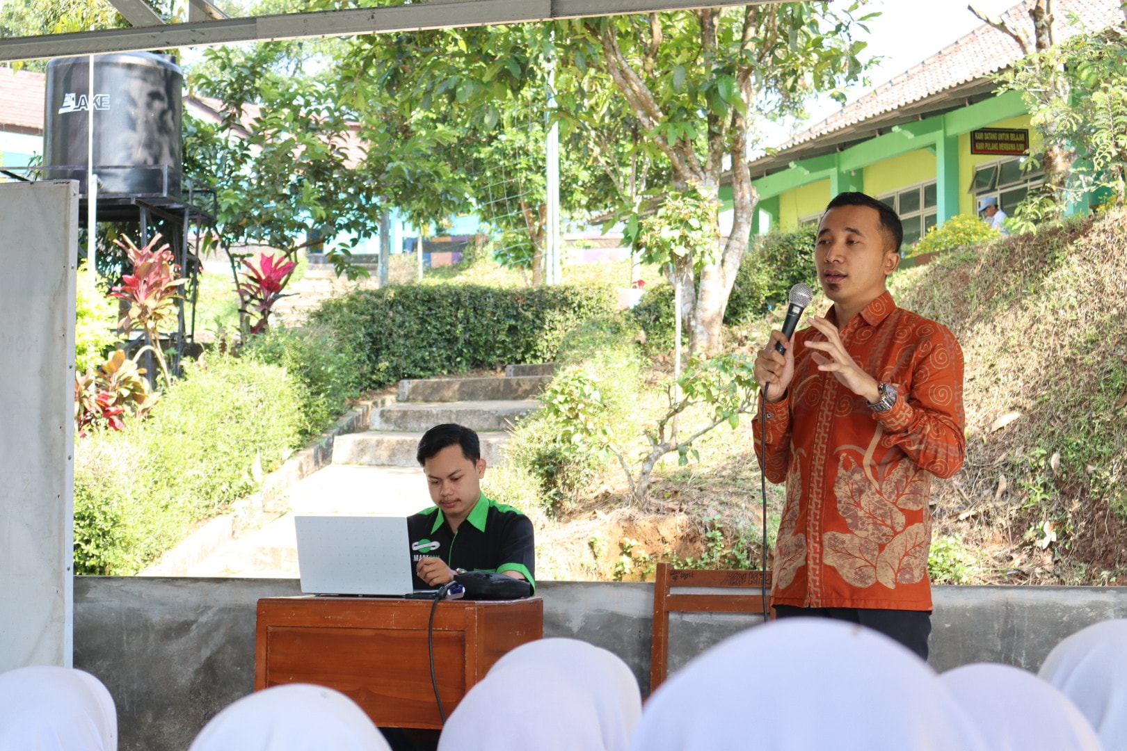 Persiapan siswa untuk kegiatan PKL tahun 2024 SMK N 7 Kendal mendatangkan narasumber dari DU/DI
