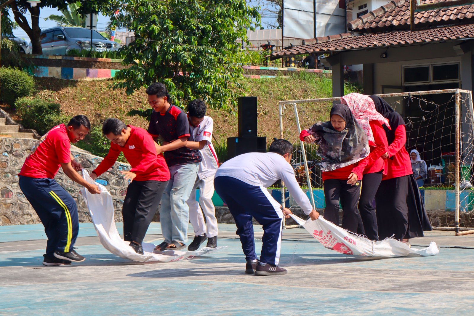 Semarak Lomba Memperingati Hari Kemerdekaan RI Ke-81 di SMK N 7 KENDAL: Merajut Kebersamaan Lewat Perlombaan