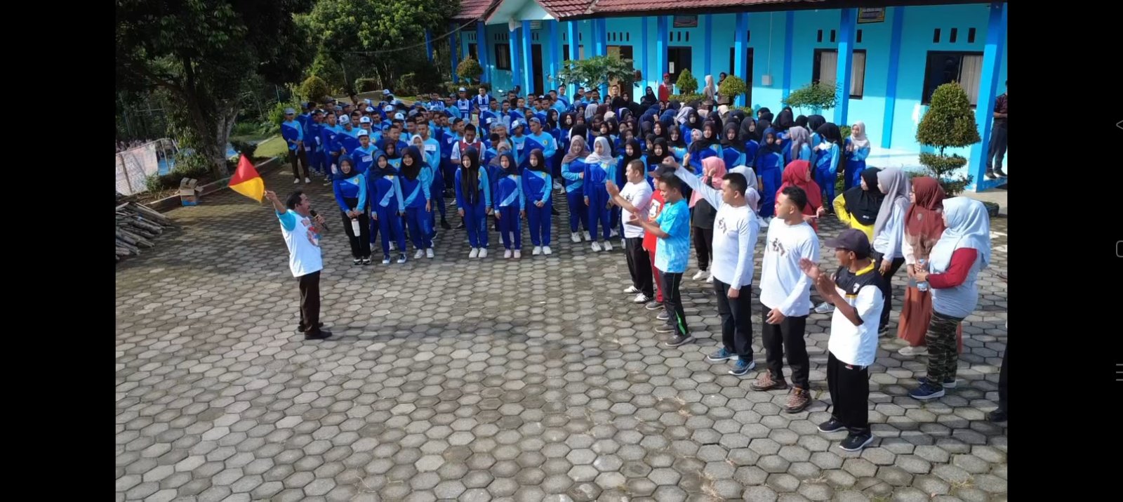 Kegiatan FUN RUN SEVKA mengelilingi lingkungan sekitar SEVKA menempuh jarak hingga 6K