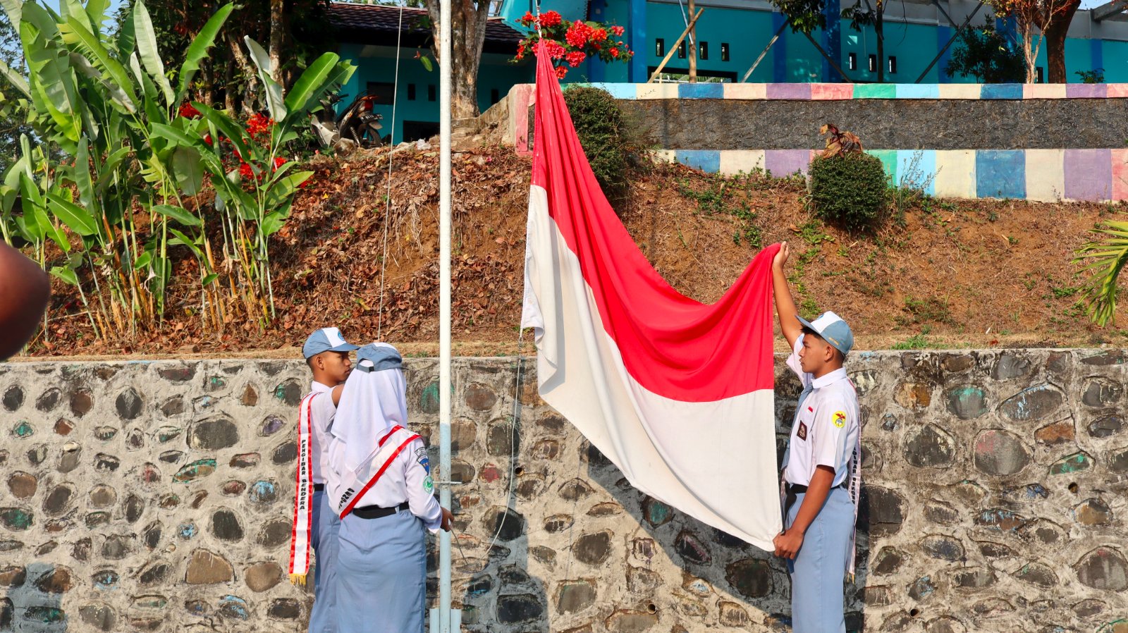 Semangat Pancasila, SMK Negeri 7 Kendal Gelar Upacara Hari Kesaktian Pancasila 2026